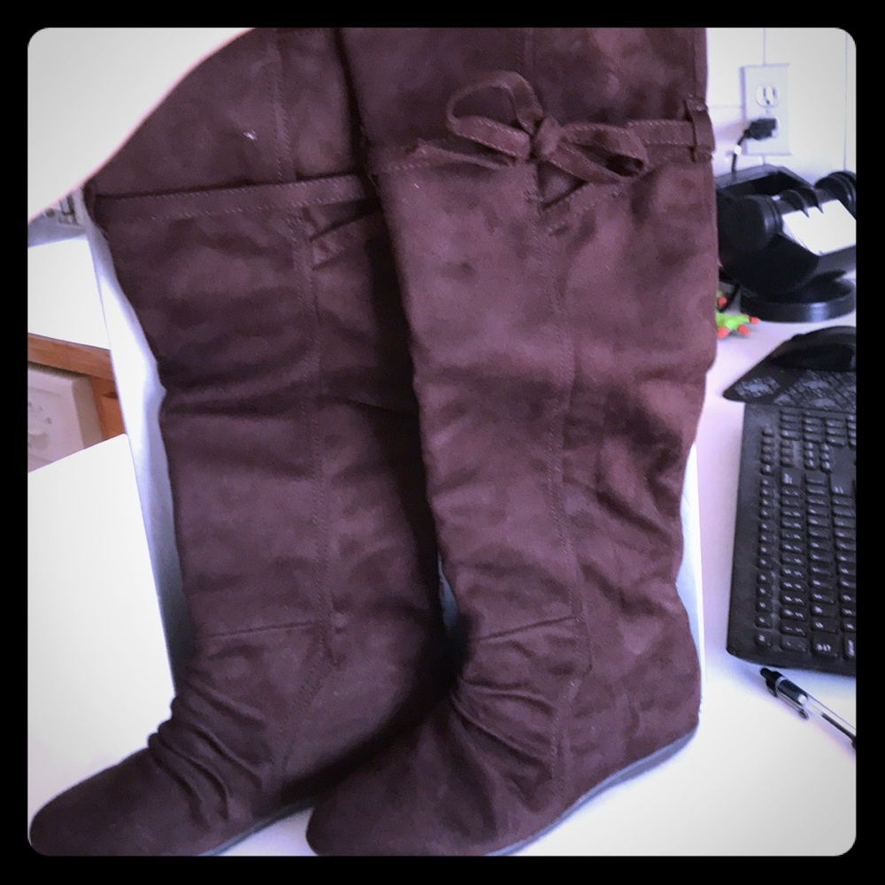 New in box.  Chocolate brown suede flat boot.